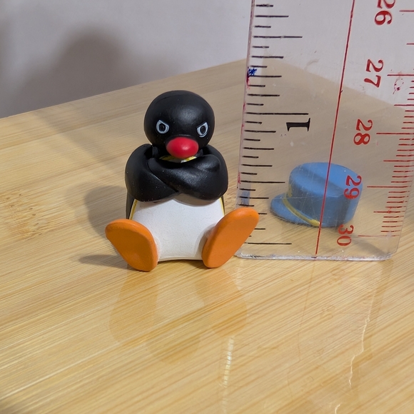 Upset Pingu With Hat Penguin Toy Figure - Picture 4 of 8